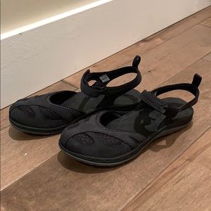 Merrell Black Siren Wrap sandles